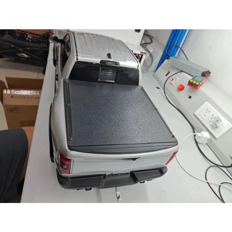 

1/8 KM RAM 1500 RC Crawler 3D Printed Tonneau Cover RC Pickup Truck Bed Cover| Custom Truck Bed Lid Upgrade Option Parts