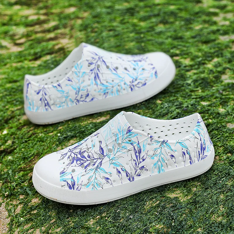 Sommerliche Herren-Sandalen mit geschlossener Zehenpartie, hohlen Design, rutschfest, atmungsaktiv, für Strand und Outdoor, Alltagsschuhe