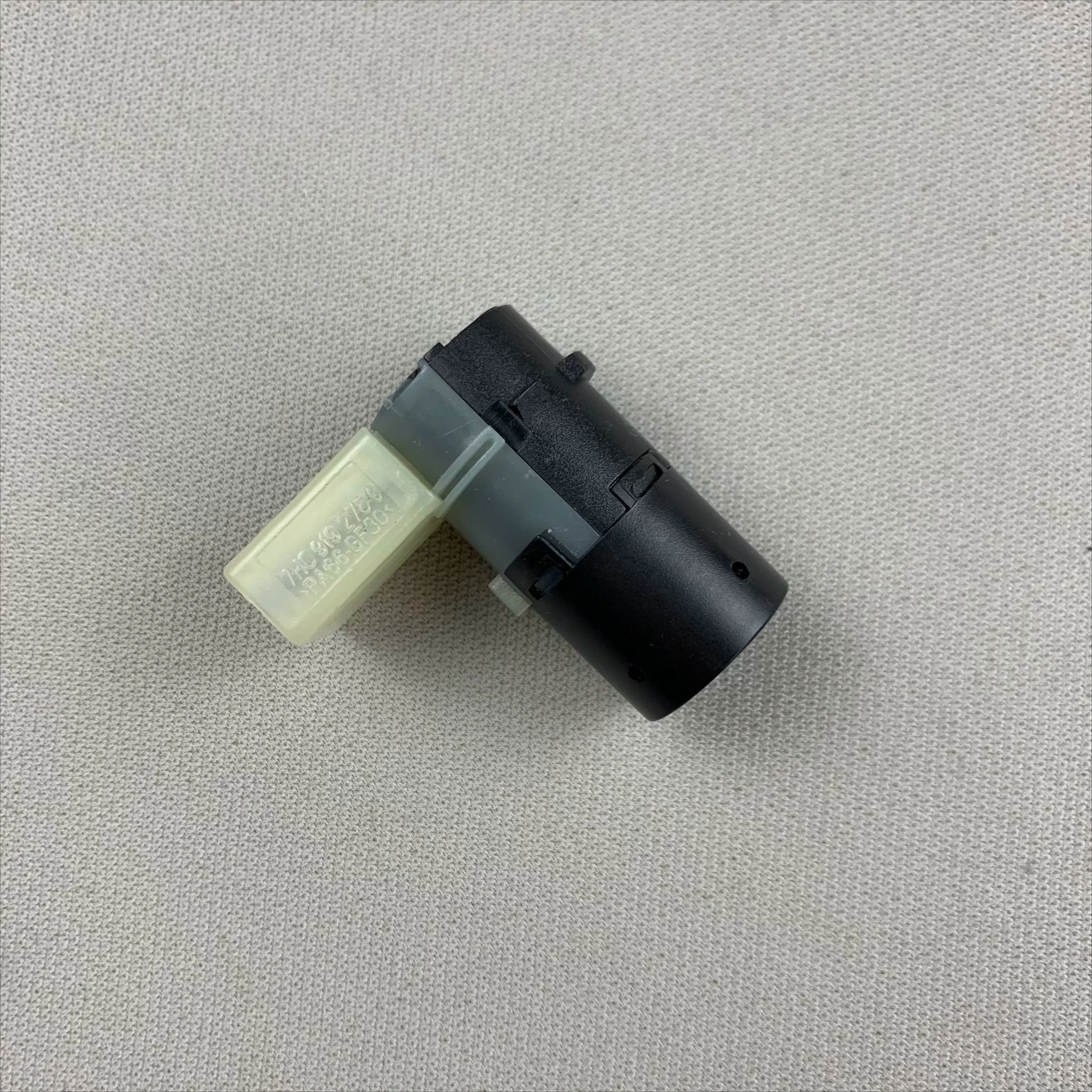 Compatible with A4 A6 A4L A6L A5 Q3 Q5 Q7 A8L Reversing Radar, Front and Rear Radar Probes