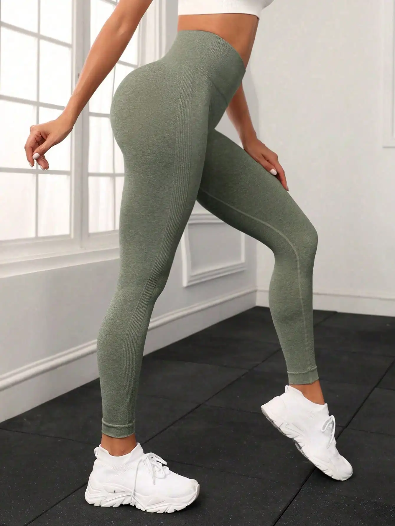 Nahtlose Yoga-Hose mit Pfirsichmuster, Yoga-Kleidung mit Po-Lifting-Effekt, eng anliegende, hochtaillierte Sport- und Fitnesshose für Damen. – Detail 12
