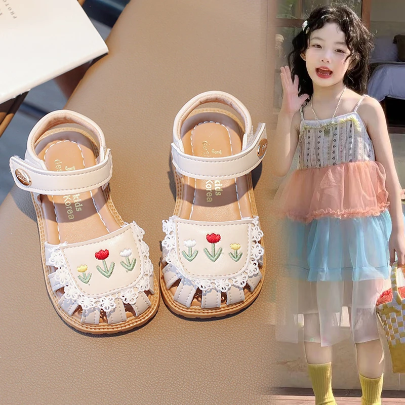 

Girls Cute Embroidered Sandals Summer Hollow-out Children's Flat Shoes Casual Beach Daily Wear Kids Lolita School Sandals Soft