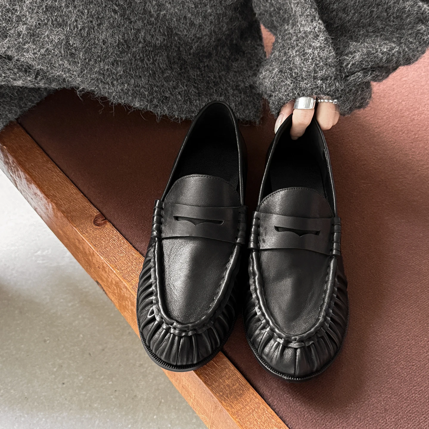 

2026 Fashion Women Pumps Shoes Kid Suede Woman Spring Loafers Genuine Leather Casual Shoes Slip-on Round Toe Ladies Shoes 34-43