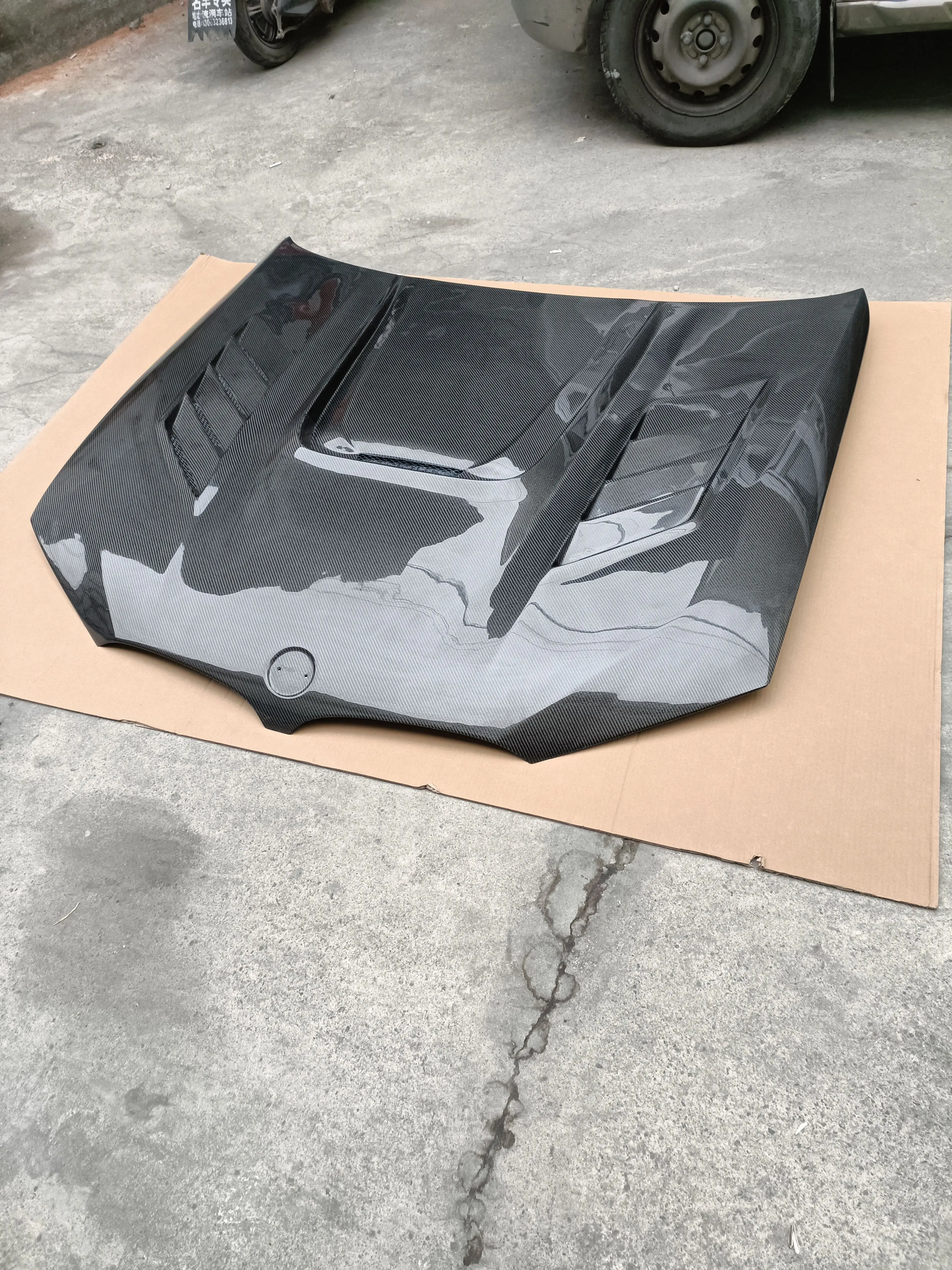 

Car modification perforated carbon fiber hood hood