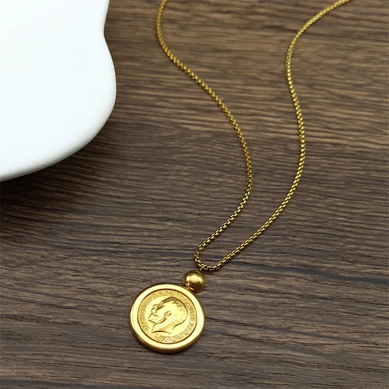 

Vintage George VI British Medal Head Pendant Necklace for Women Men Hollow Stainless Steel Gold Color Chain Jewelry Gift