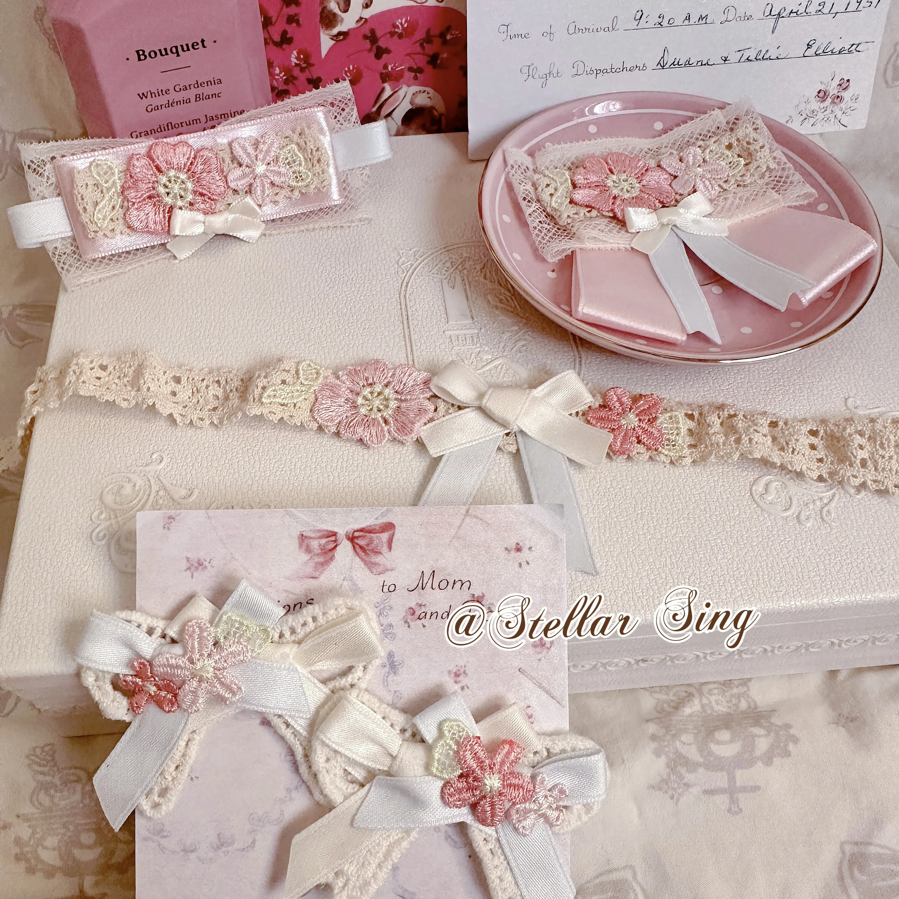 

Vintage French Floral Embroidered Hair Clip & Choker Set Retro Lace Bow Hair Accessories Cute Romantic Gift for Women Girls