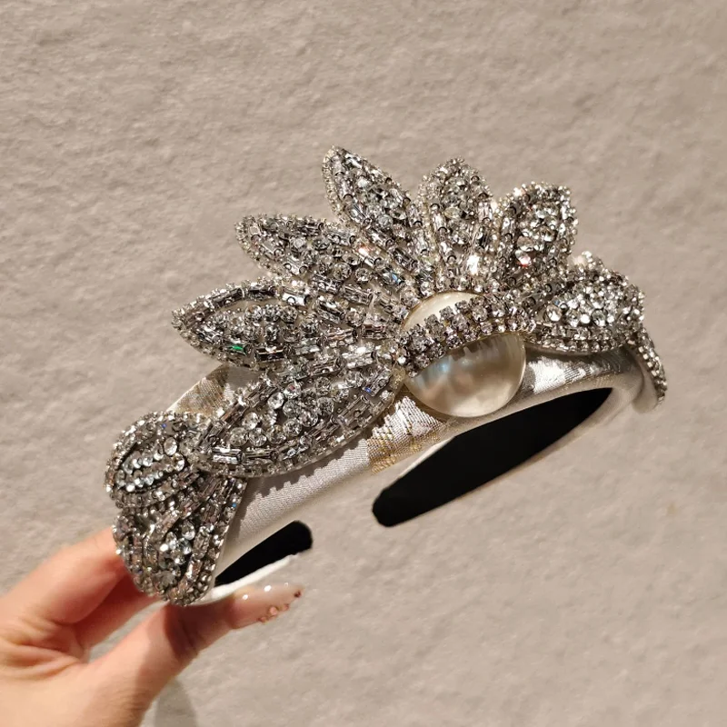 

Exquisite Full Diamond Crown Headband Baroque Princess Tiara Hairbands Banquet Headwear Women Hair Hoop Hair Accessory Headdress
