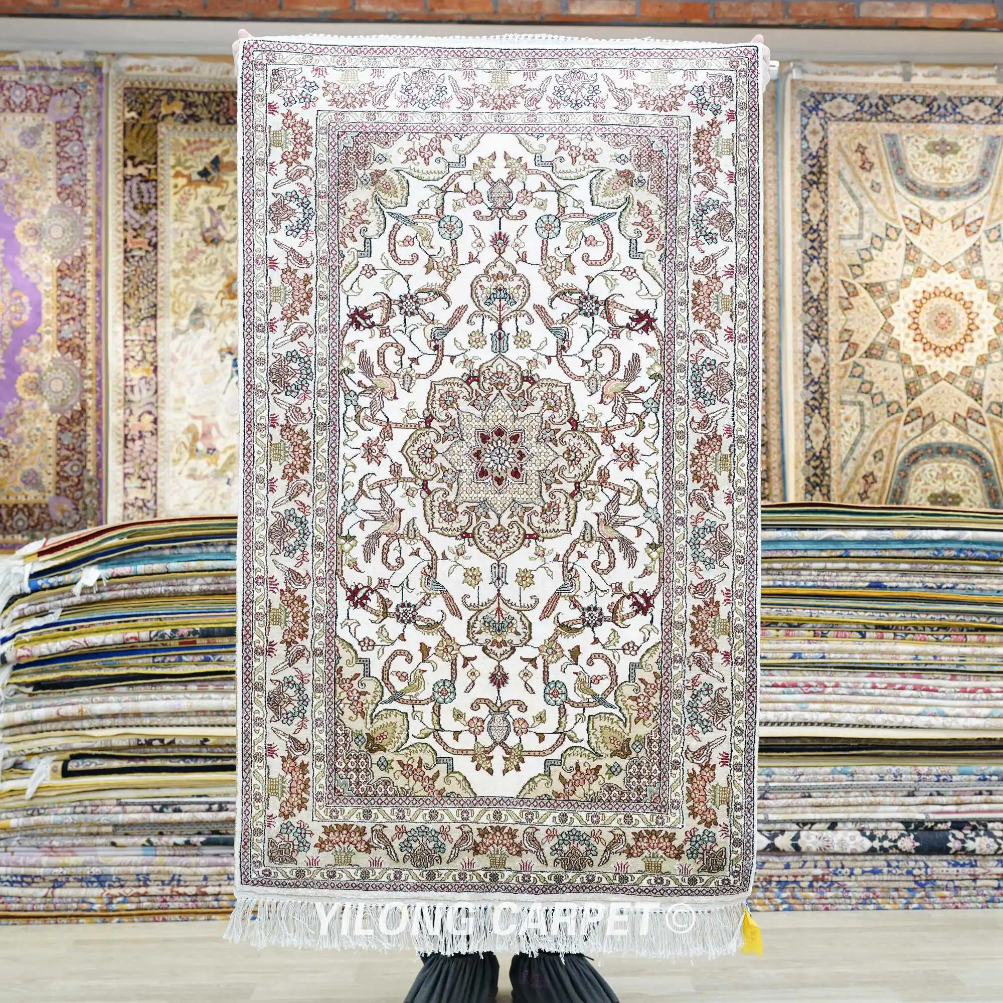 

76x122cm White Handknotted Silk Carpet Handmade Indoor Rug (LH942B)