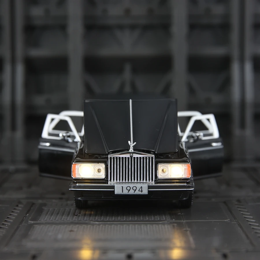 1:32 Simulação Rolls Royce Pingente de modelo de carro em liga de pico prateado, portas e tampa do motor, porta-malas pode abrir, som e luz