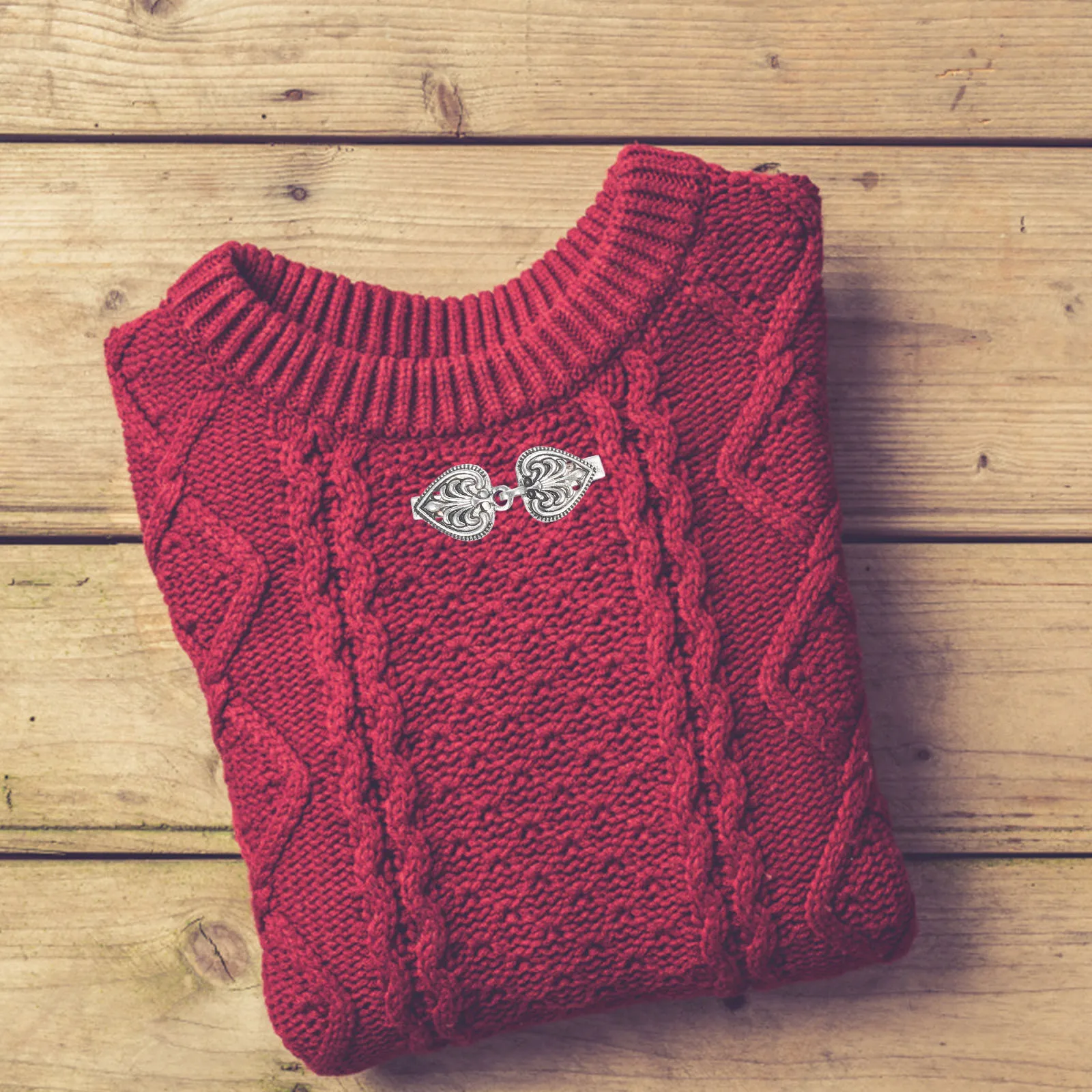 

5Pcs Elegant Cardigan Clips Vintage Style Sweater Clips for Women Dress Party Wedding Retro Shawl Collar Pin Cardigan Clip