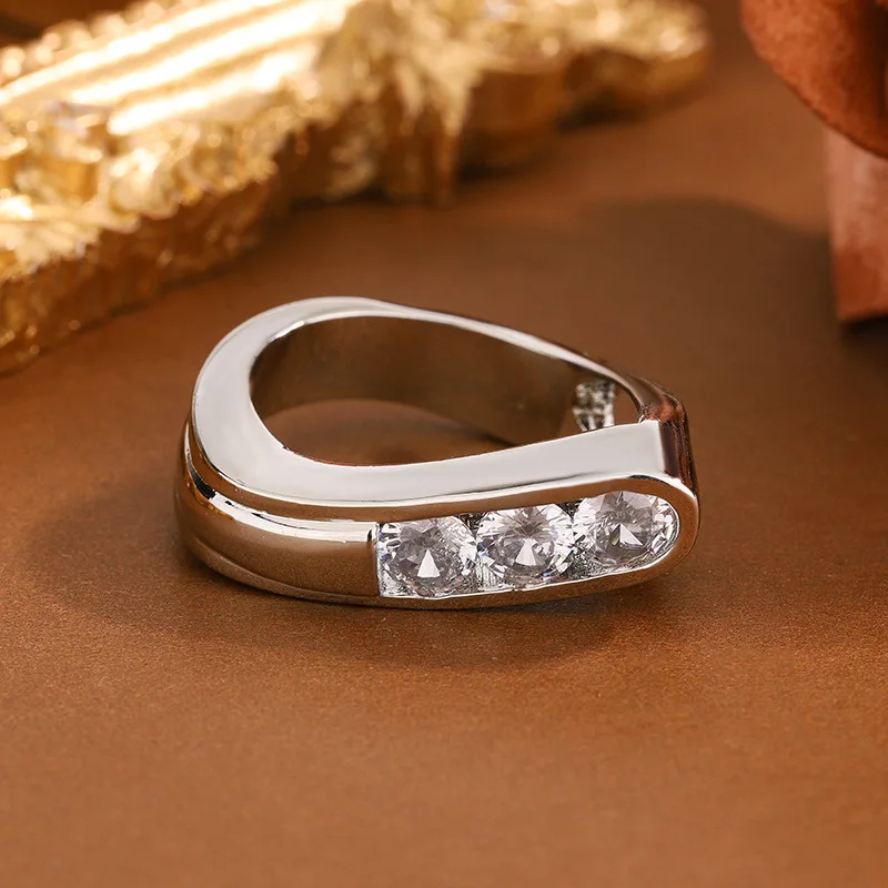 Trendy Glossy New In Inlaid Three Diamonds Couple Ring Geometric Hip Hop Style Female Ring Suitable for Daily silver Jewelry