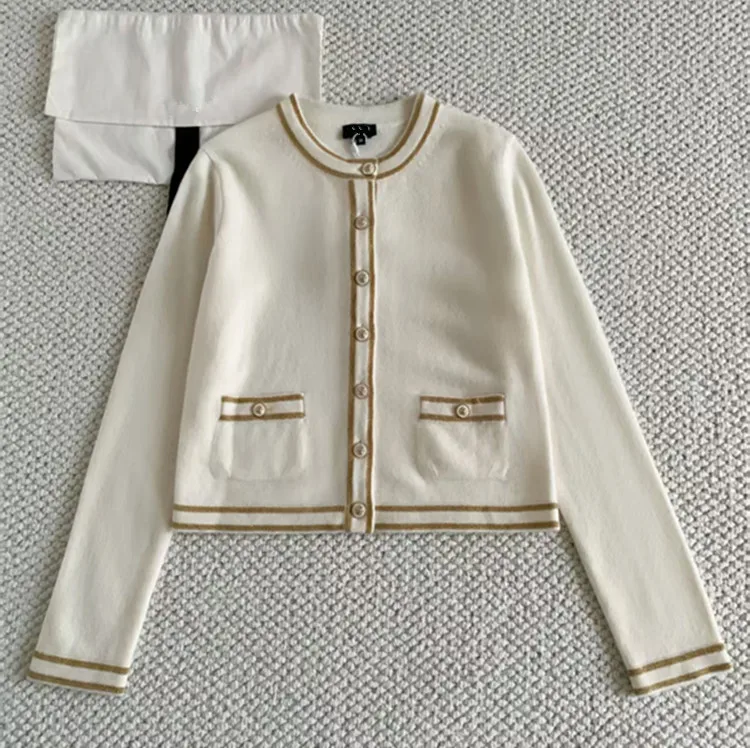 

Customized European and American women's clothing for winter 2025 Long-sleeved color-blocking knitted cashmere sweater Cardigan