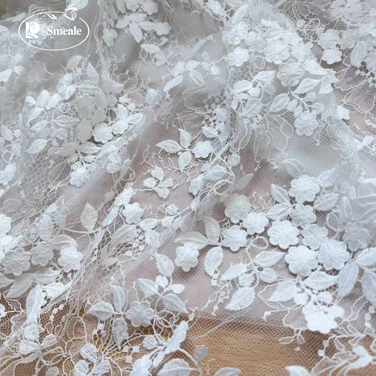 Hochwertige Gaze-Spitze 3D Applikation Spitzenstoff. DIY Hochzeitskleid Designer-Markenstoff. Stoff zum Nähen – Detail 4