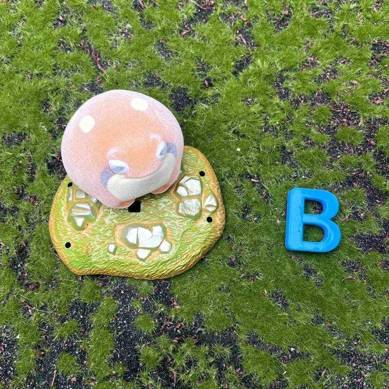 Floccaggio Rana Gashapon Capsule Giocattoli Mini Morbide Figurine Carine Bambole Kawaii Spremere Antistress Squish Regali di compleanno per bambini