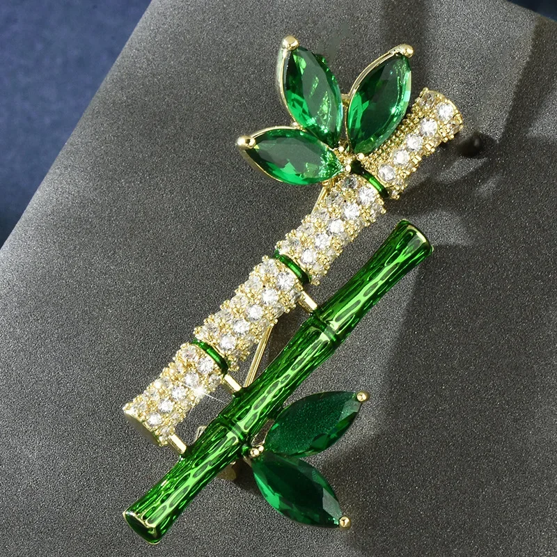 평화 대나무 브로치는 패셔너블하고 우아한 고급스럽고 창의적인 여성 정장 액세서리입니다.