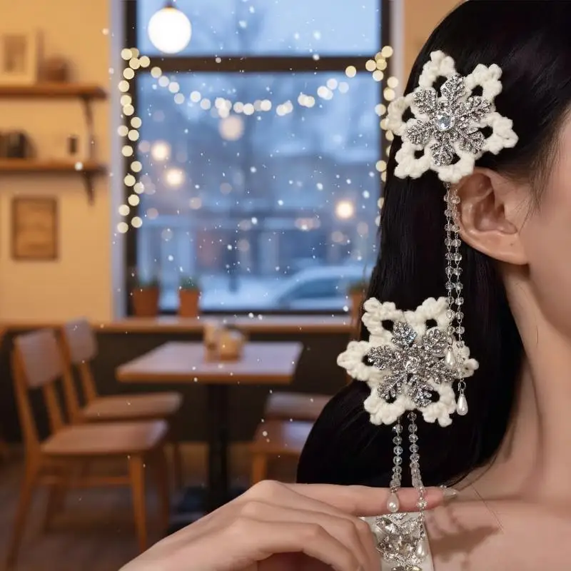 1 paire de pinces à cheveux flocon de neige, pompon en strass, Clip latéral moelleux pour femmes et filles, accessoires pour cheveux doux de tempérament