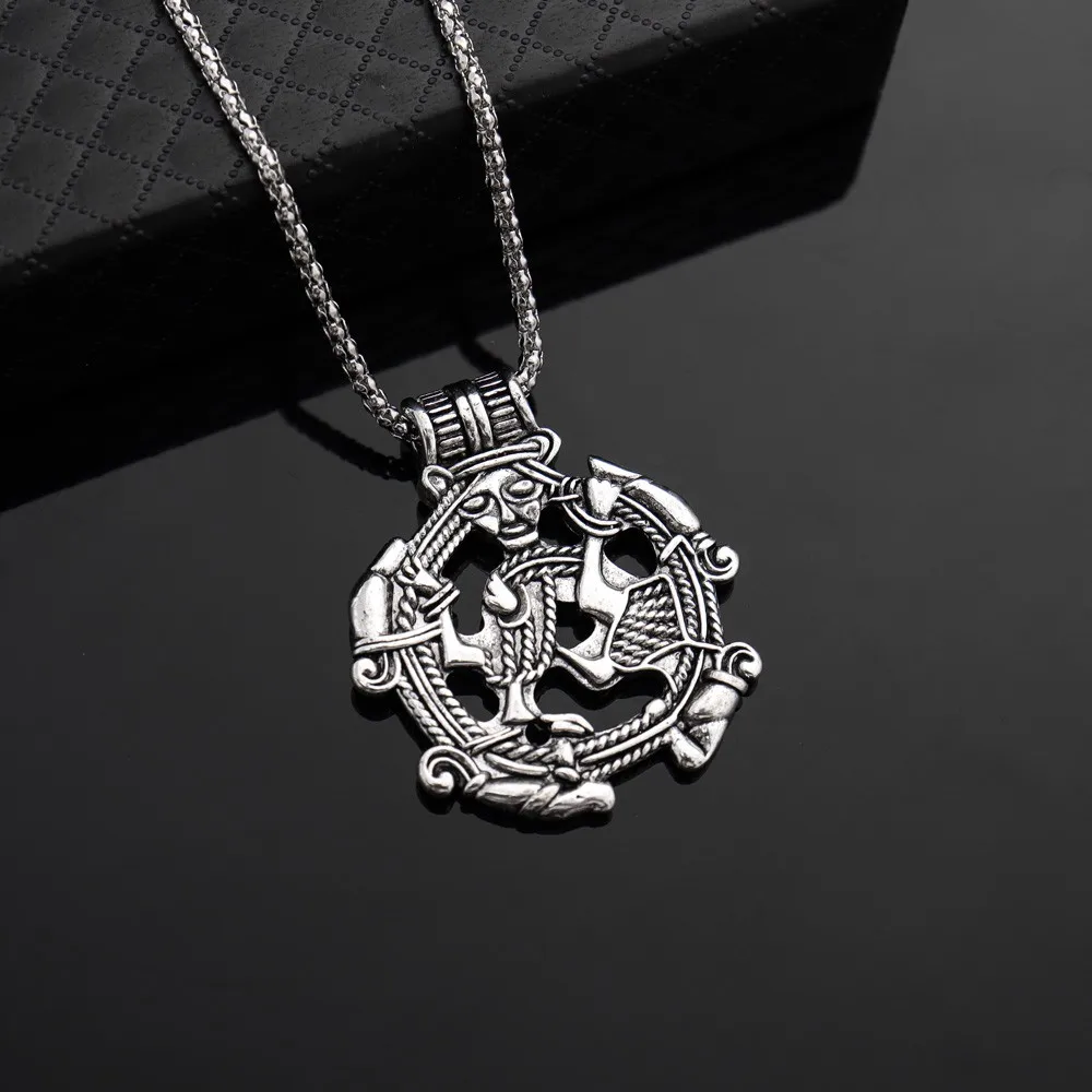 Viking Pirate Retro Round Hollow Out Pendant Necklace Alloy Chain Personality Hip Hop Men Pendants Jewelry Fashion Accessories