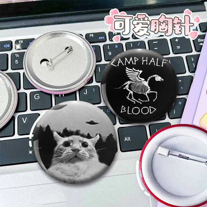 موجة كبيرة قبالة كاناغاوا زر دبابيس مضحك أنا أحب ايمو بنين شارة بروش مستديرة DIY بها بنفسك ظهره الملابس والاكسسوارات مجوهرات هدايا