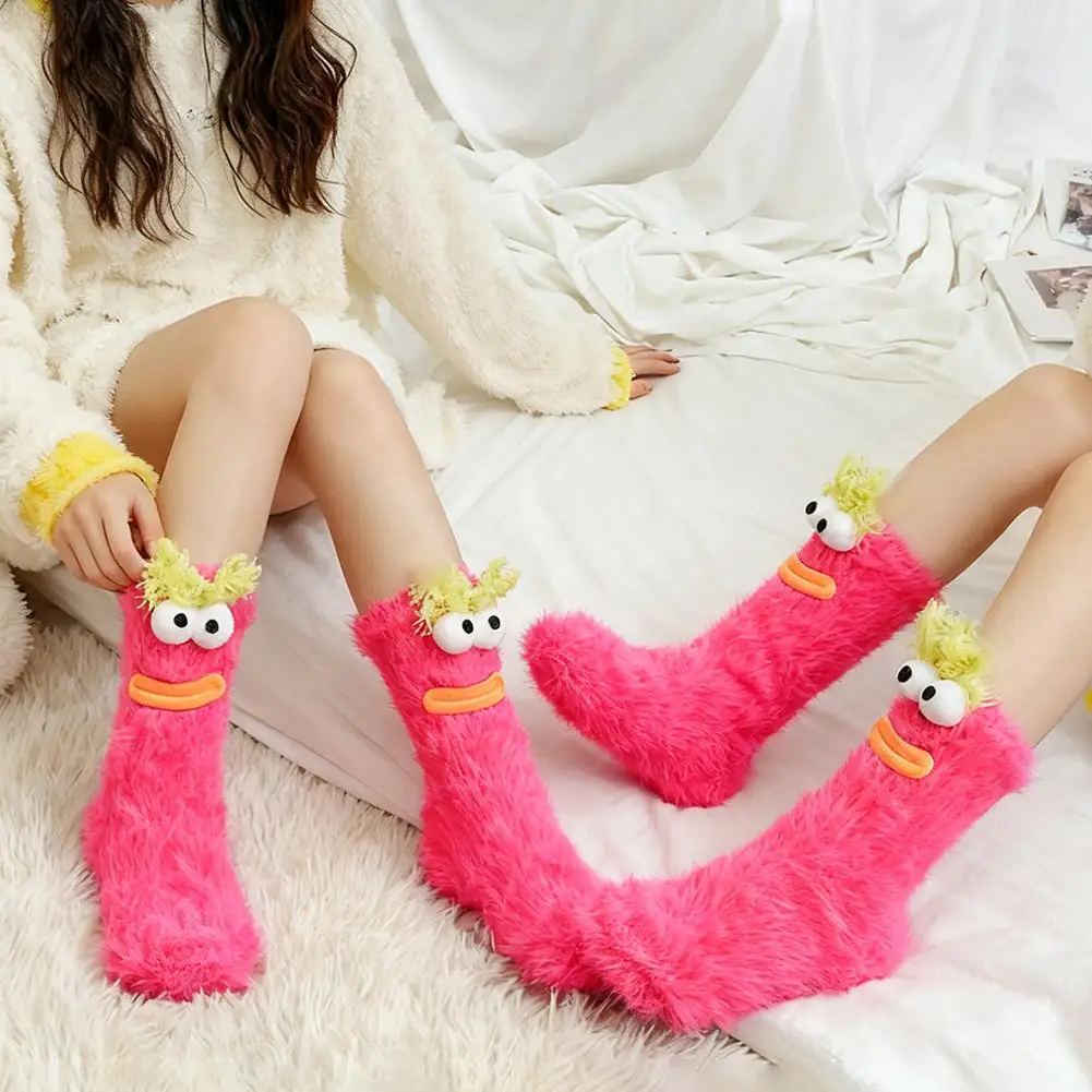 Calcetines divertidos de monstruo para otoño e invierno, calcetines de suelo de lana Coral para mantener el calor, calcetines para dormir para parejas, calcetines peludos, medias navideñas