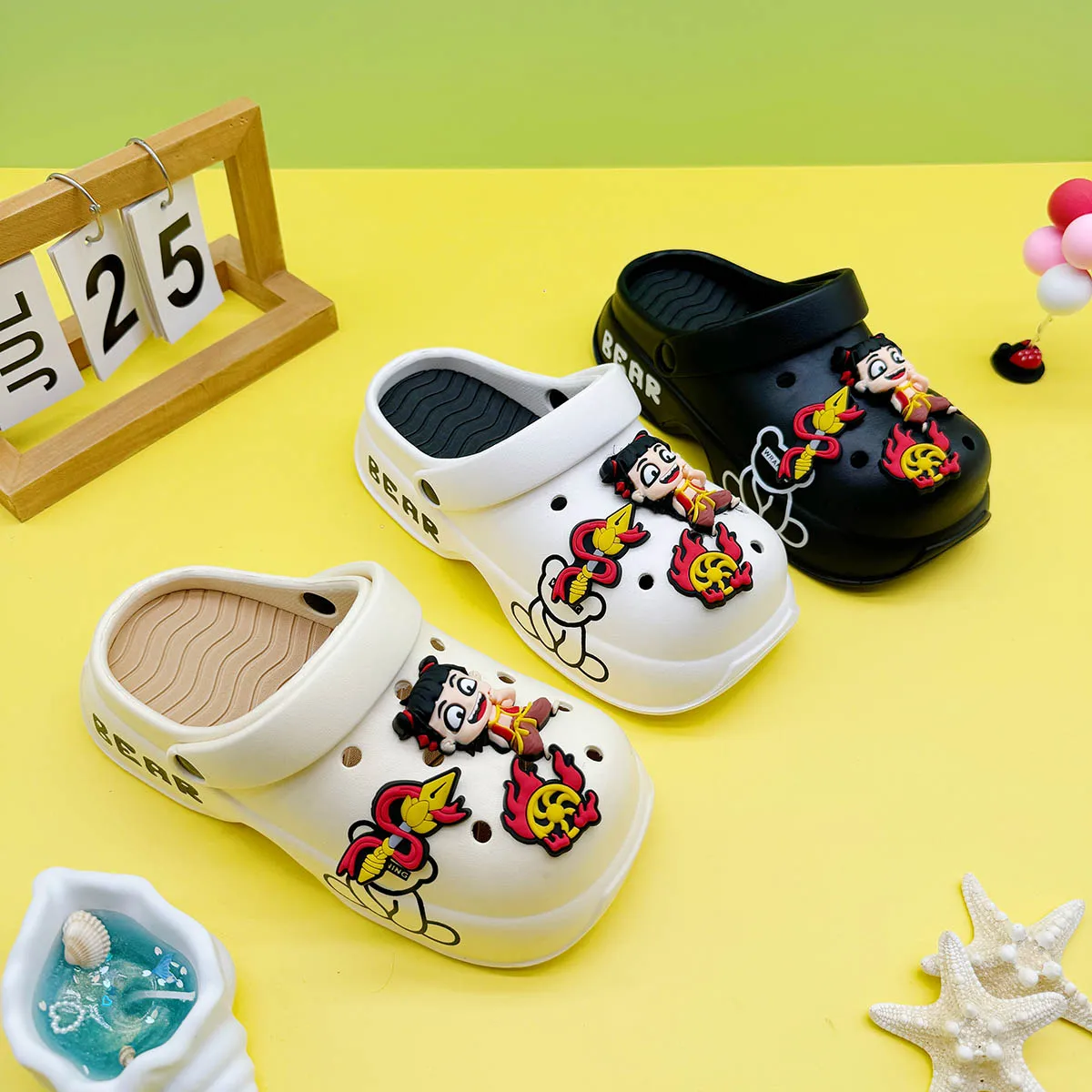 Nezha Bing Baru Sandal Anak Laki-laki dan Perempuan Keluarga Modis dan Serbaguna Eva Bakiak Musim Panas Anti-selip Sol Lembut E05