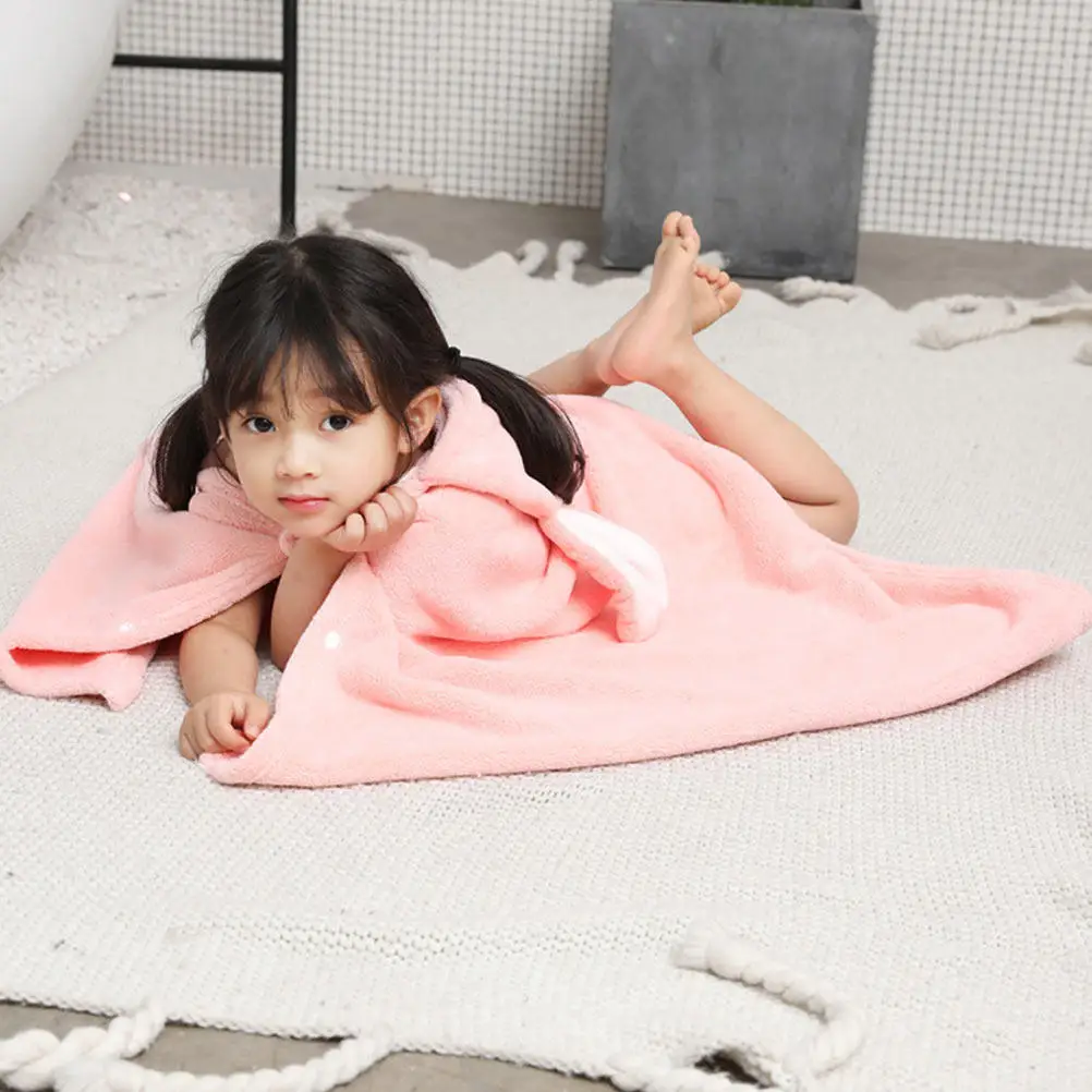 

1Pcs Kids Hooded Bath Towel Coral Fleece Soft Absorbent Breathable Child Bathing Cloak Cartoon Design Pink Kids Bathing Towel