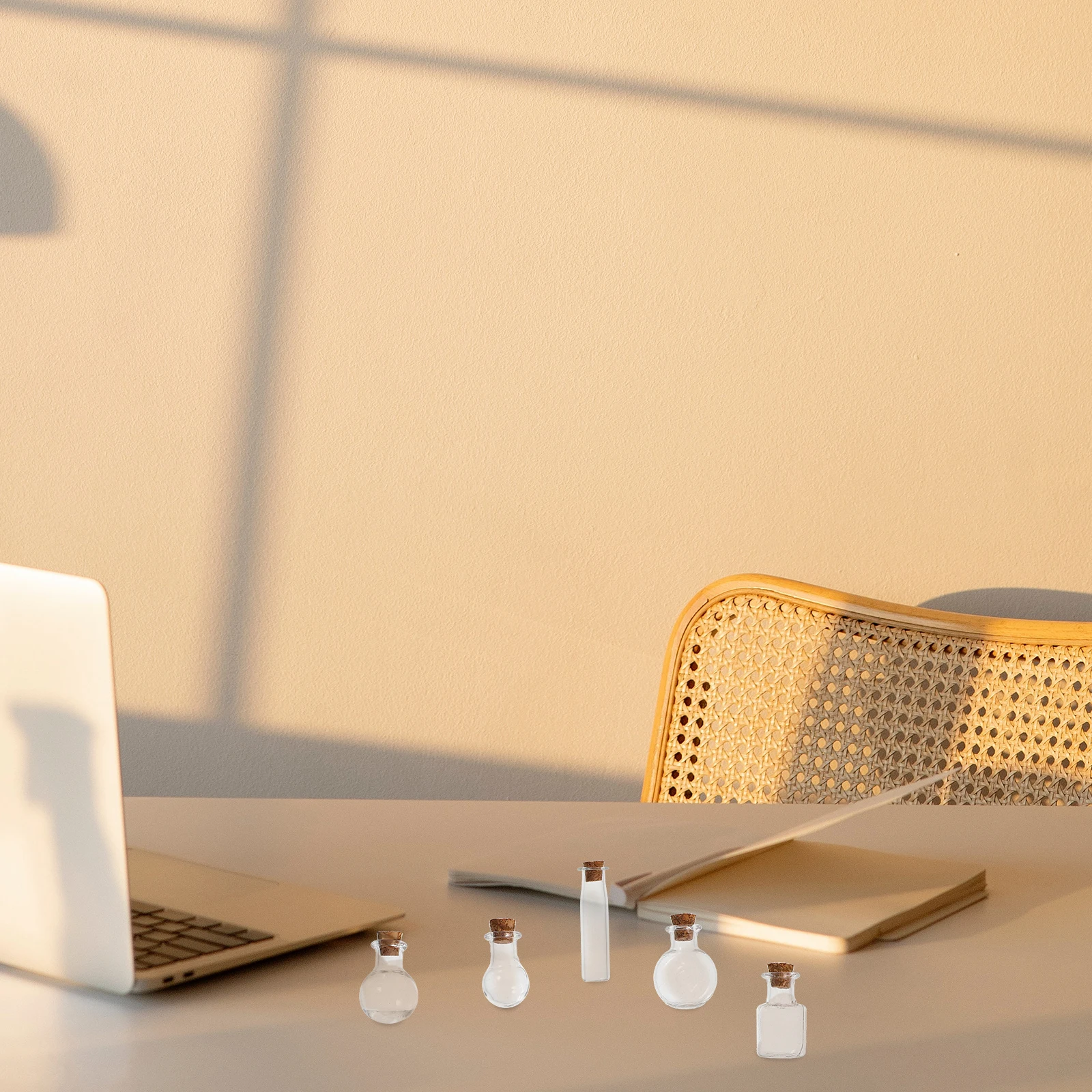 

48Pcs Clear Glass Wish Bottles Mini Jars with Stoppers DIY Crafts Party Decorations Tiny Vials Mini Glass Bottles