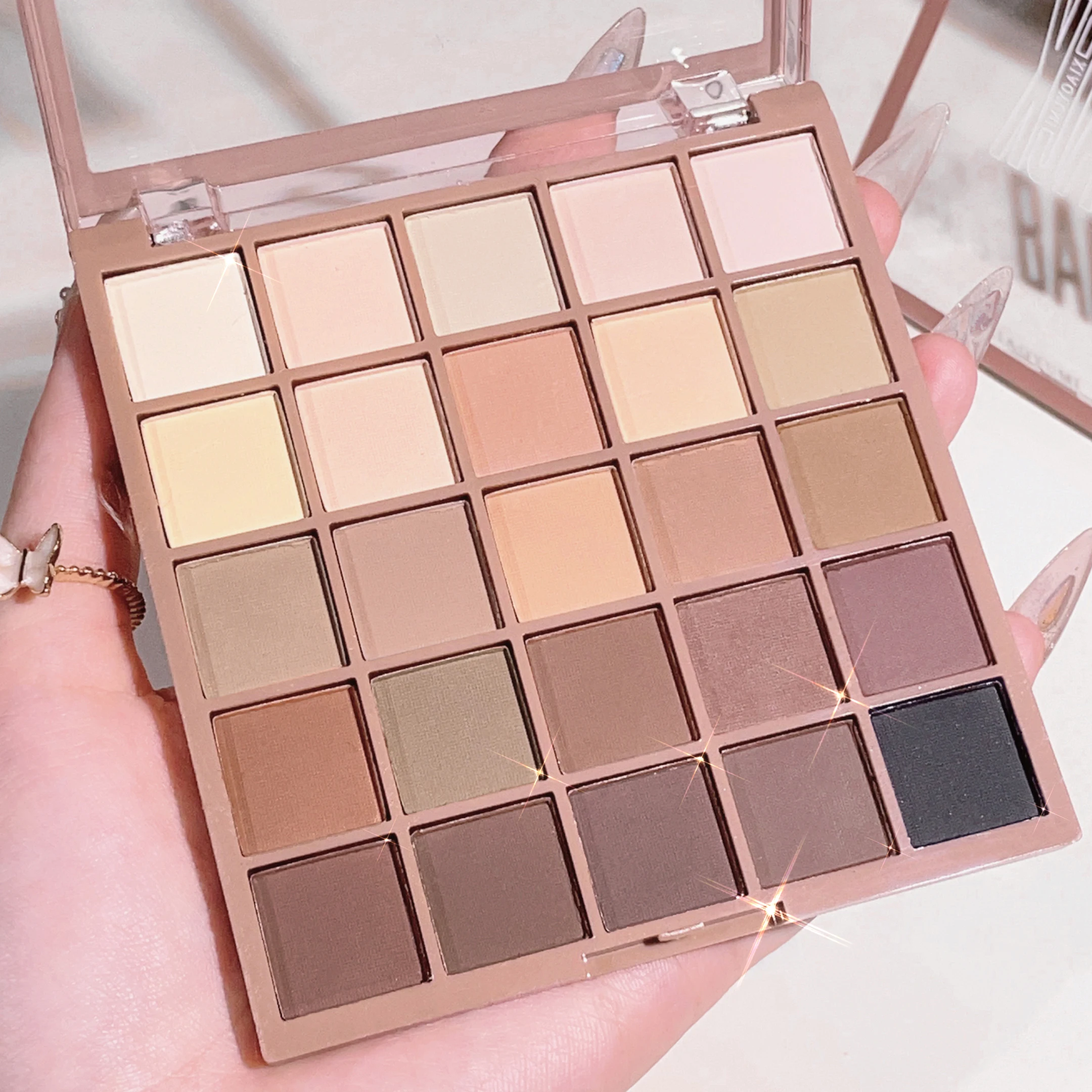 Paleta cieni do powiek w 25 kolorach, matowy brązowy nude wielokolorowy cień do powiek, wysokie renderowanie kolorów, wodoodporny i odporny na pot, codzienny e