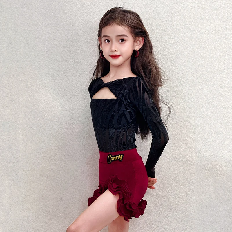 Strój do tańca latynoamerykańskiego dla dziewczynki na zimę 2025, odzież treningowa, długi rękaw, strój do występów, czarny body, czerwona spódnica, odzież do tańca latynoamerykańskiego 3074