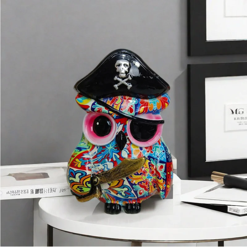 Resin Owl Figurines Vintage Animals Statue Pirates Owl Ornaments Home Living Room Cabinet Desktop Decor Friend Gifts
