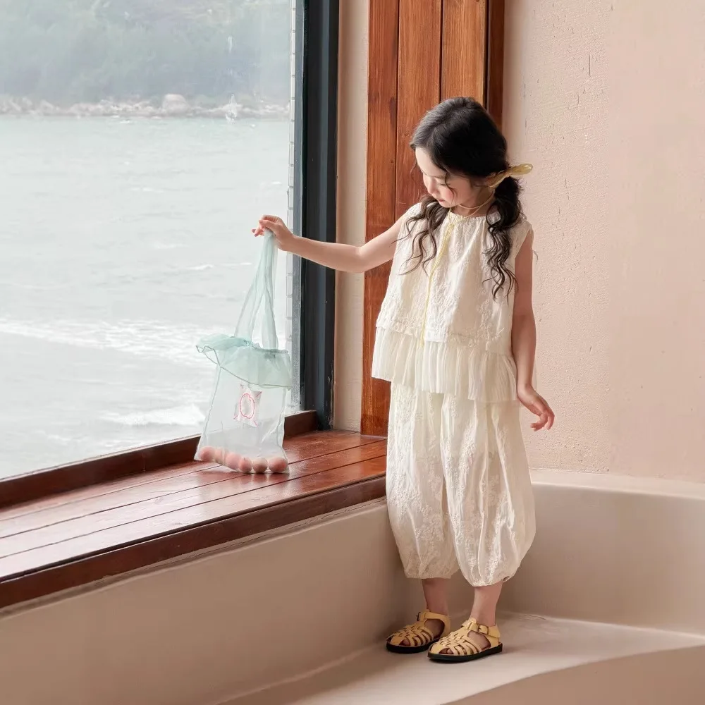 

New Set of Girls' Summer Clothes, Children's Korean Embroidery Sleeveless Doll Shirt Pants, High-quality Two-piece Set