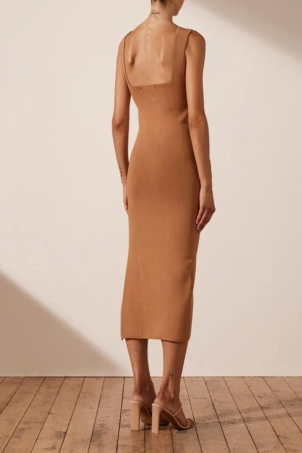 Tapete australiano gola quadrada slim fit fenda lateral colete saia feminina camada de base retrô comprimento médio H-ape Dr