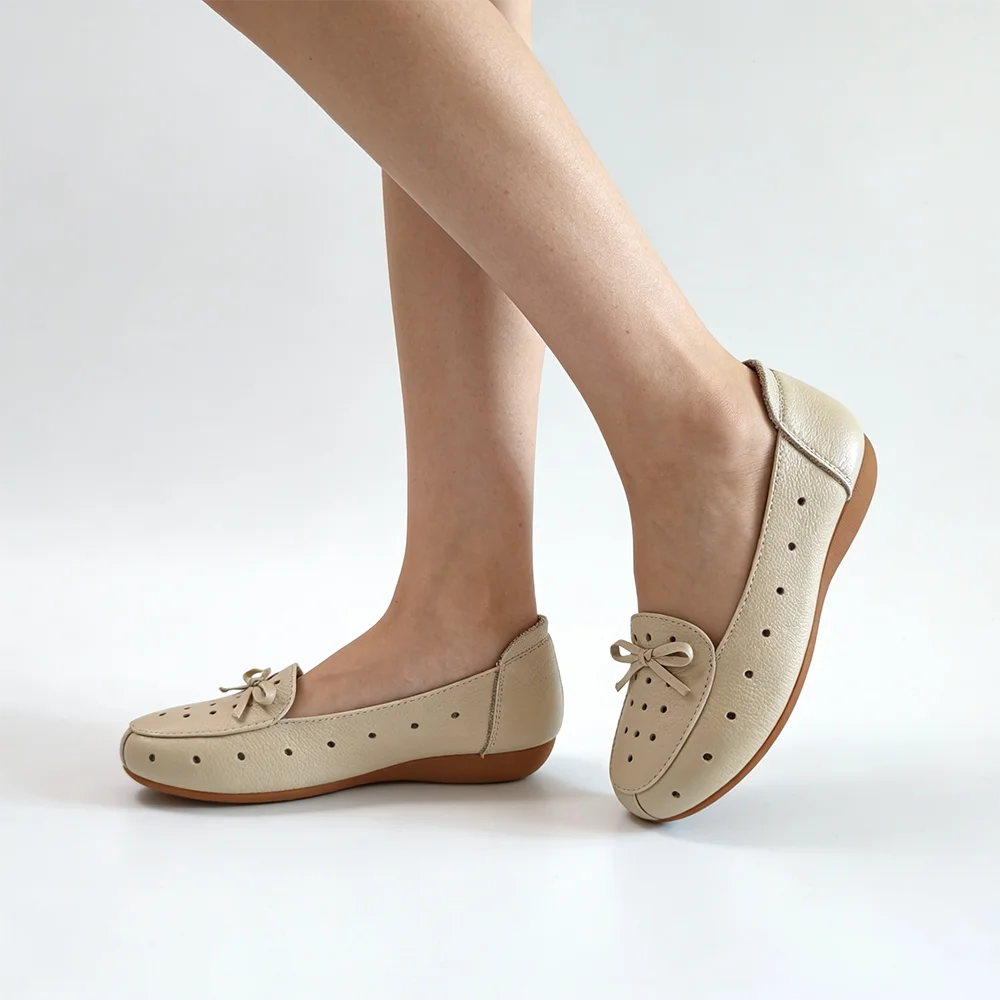 Spring Summer Women Leather Loafers Slip On Flats  Breathable Casual Walking Driving Shoes Soft Comfort Plus Size 42 D966