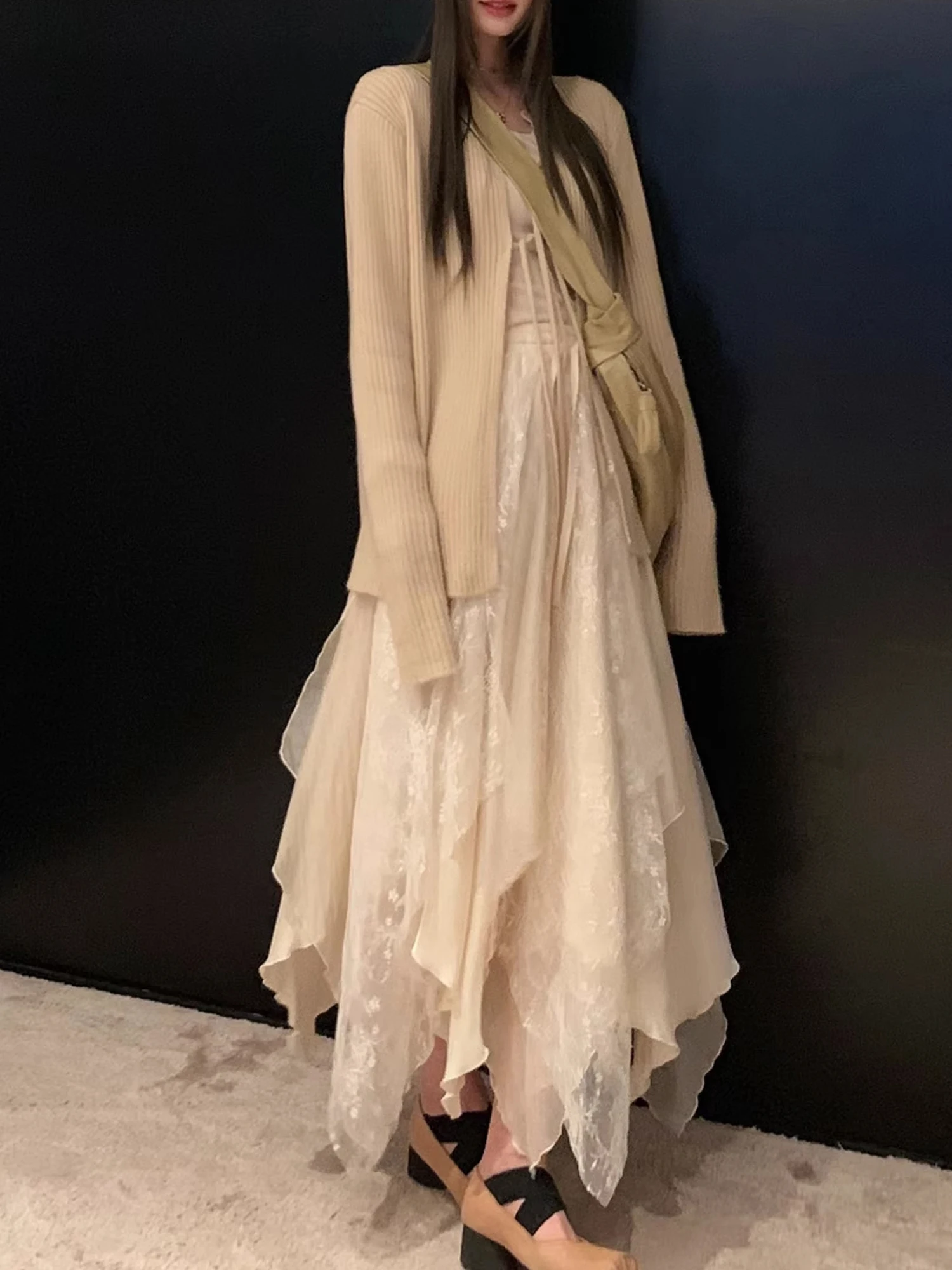 

Classical A-Line Skirt with Heavy Embroidery Irregular Lace Pieces Broken Cold Feel Spring Autumn High Waist Korean Sle