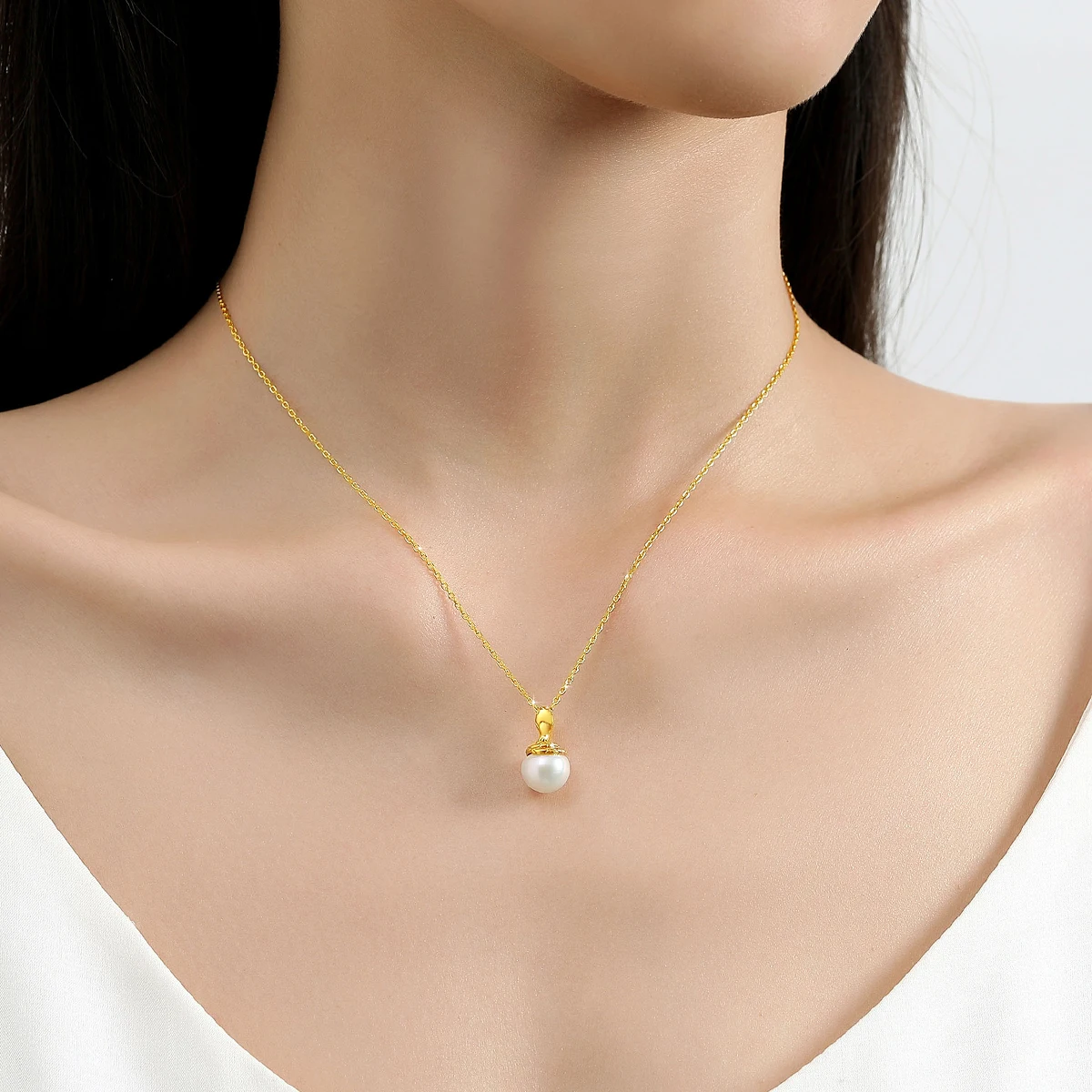 

Elegant 18K Gold Necklace Snake Pendant with Natural Freshwater Pearl Adjustable Chain Anniversary Daily Wear Jewelry for Women