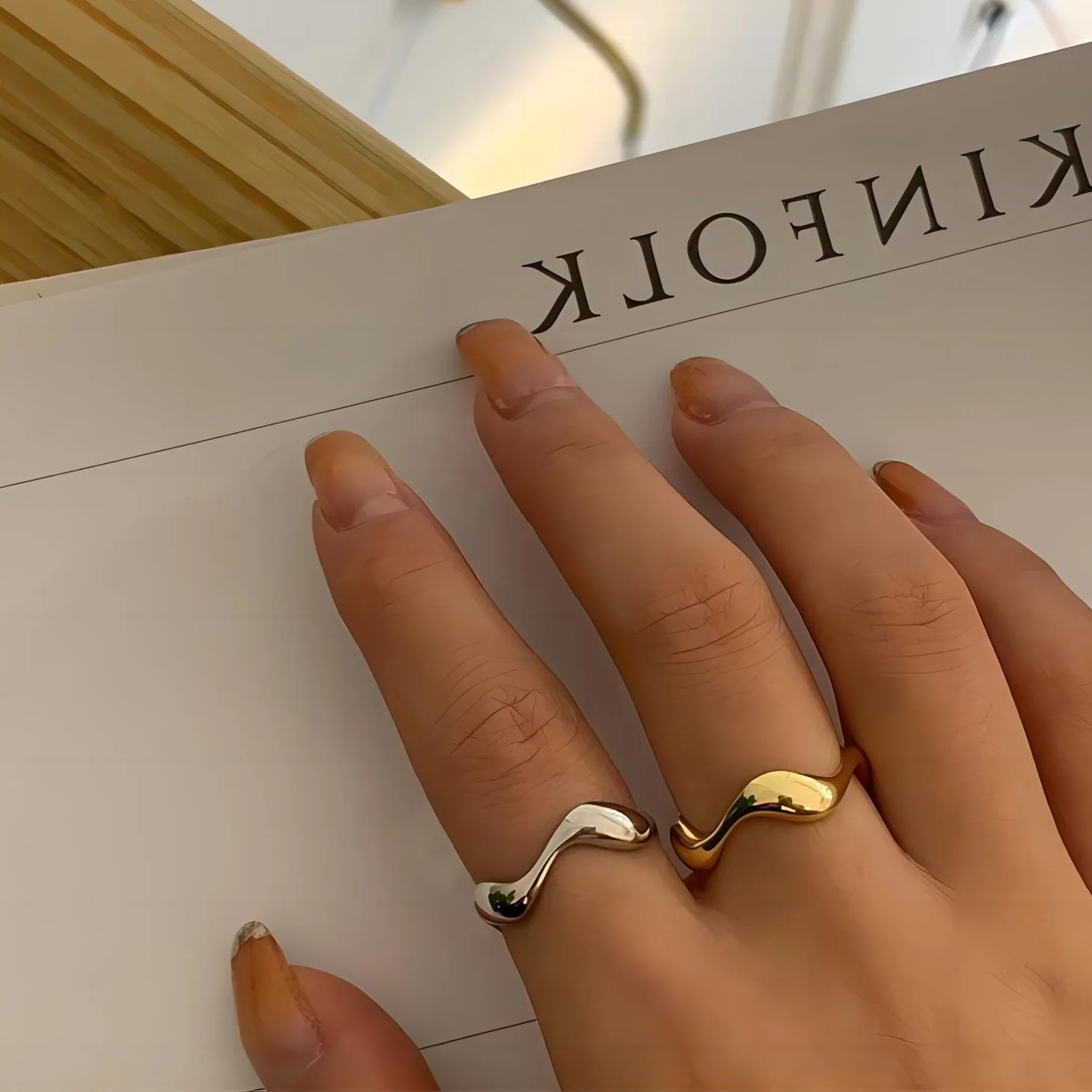 

Minimalism Irregularity Wavy Geometric Line Couple Rings for Women Men Temperament Classic Gold Color Finger Jewelry Gift