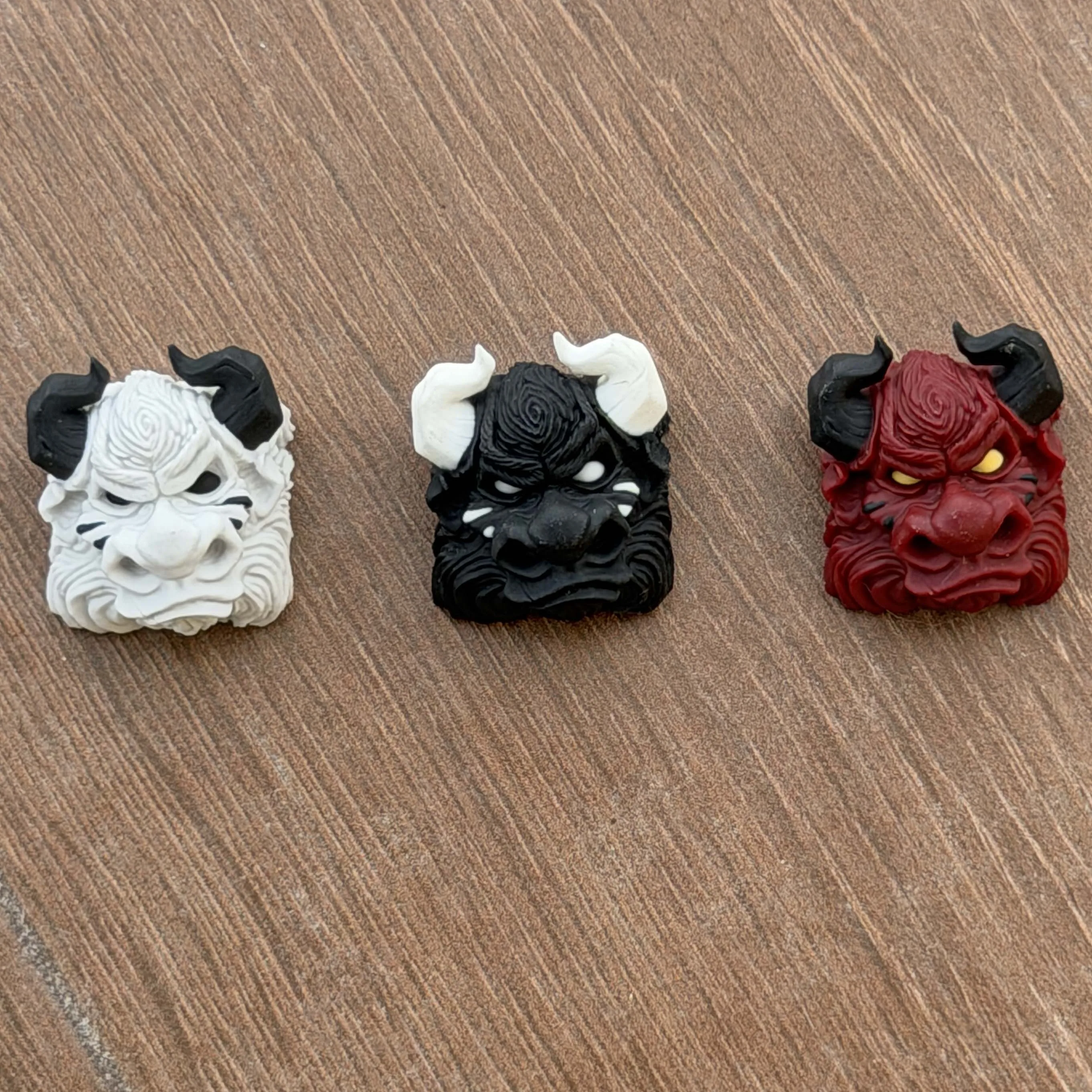 Handmade Oni Mask Resin Keycap, Demon Face Artisan Keycap, Custom MX Stem Keycap for Mechanical Keyboard, Gothic Gaming Keycap