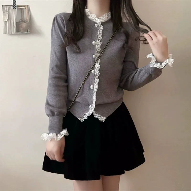 

Модный вязаный кардиган с кружевной строчкой для женщин весной 2025 года, новый стильный топ