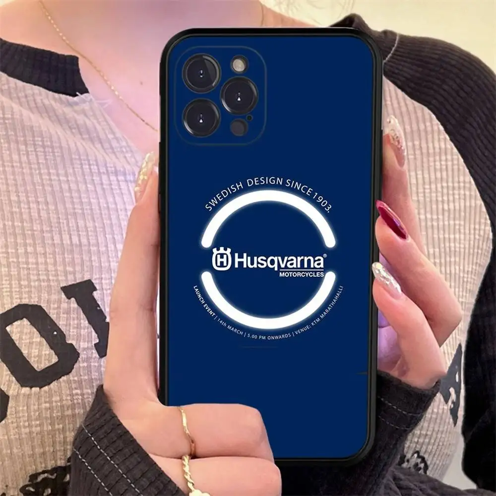 H-Husqvarnas Handyhülle für iPhone 17 16 15 14 13 12 11 Pro Max Plus Mini Silikon Schwarze Schutzhülle – Detail 10