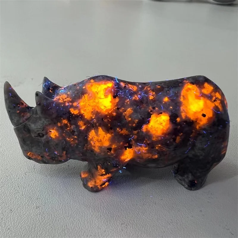 6cm Natural Yooperlite Crystal Rhinoceros Carving Animal Handicraft Exorcism Ornament Gem Gift Decoration 1pcs