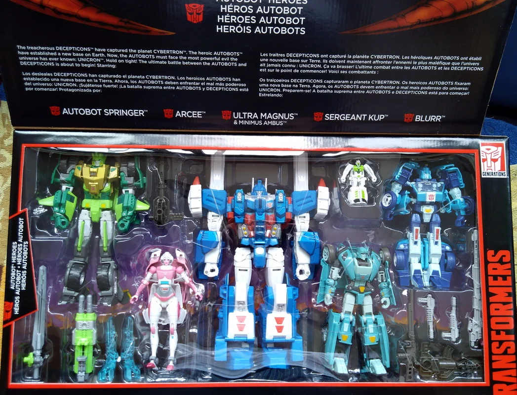 ในสต็อก TAKARA TOMY Transformers ของเล่น 30th ANNIVERSARY 1986 ภาพยนตร์ชุด Ultra Magnus ฤดูใบไม้ผลิถ้วย Arcee Long-winded Collection