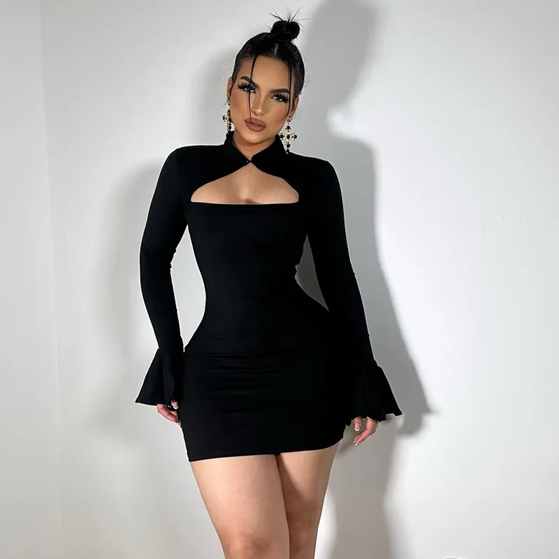 2026 Neu eingetroffen: Sexy figurbetontes Kleid mit Ausschnitt am Kragen, langen ausgestellten Ärmeln und schmaler Bleistift-Mini-Silhouette – perfekt für Club, Party und besondere Anlässe – Detail 2