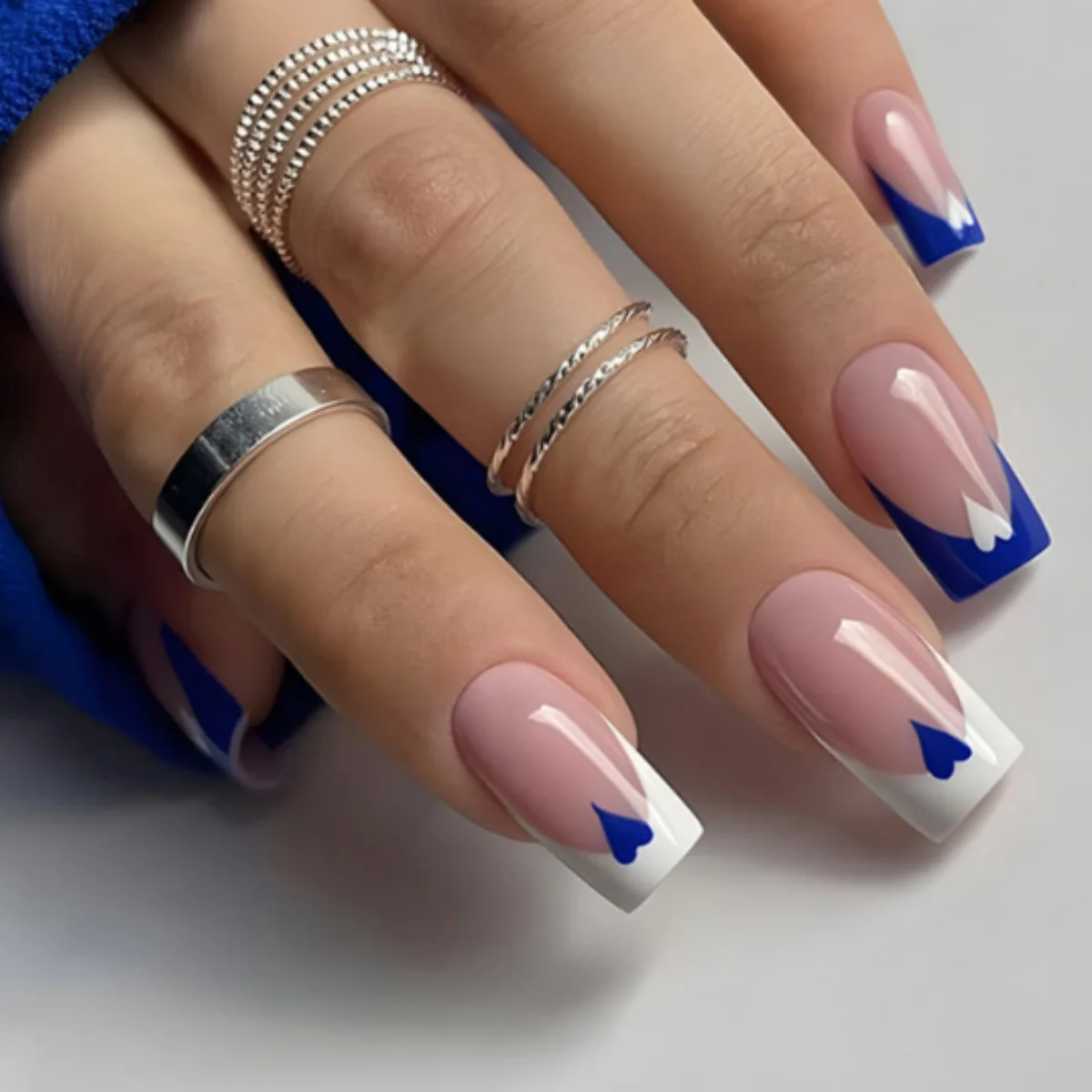 

24Pcs Mid-length Square Head False Nails with Blue White Edge French Fake Nails Press on Love Heart Pattern Full Cover Nail Tip
