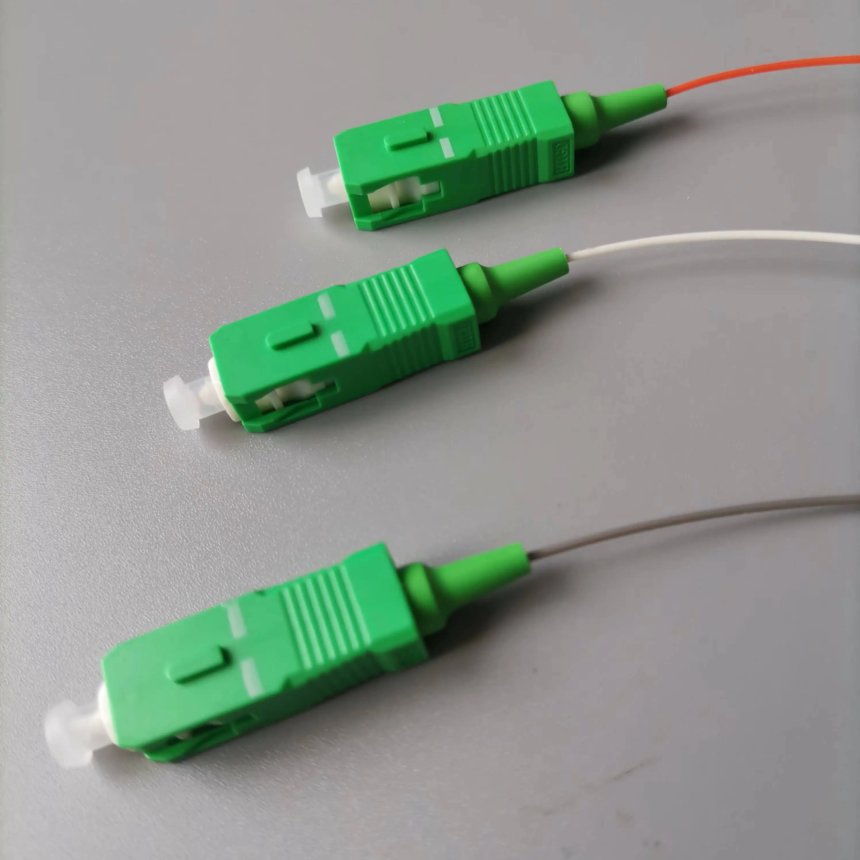 SC APC Single Mode Fiber Optic Pigtail 1.5m SC Optical Fiber Jumper 12-core Pigtail ODF Pigtail 12-core  Bundle Pigtail