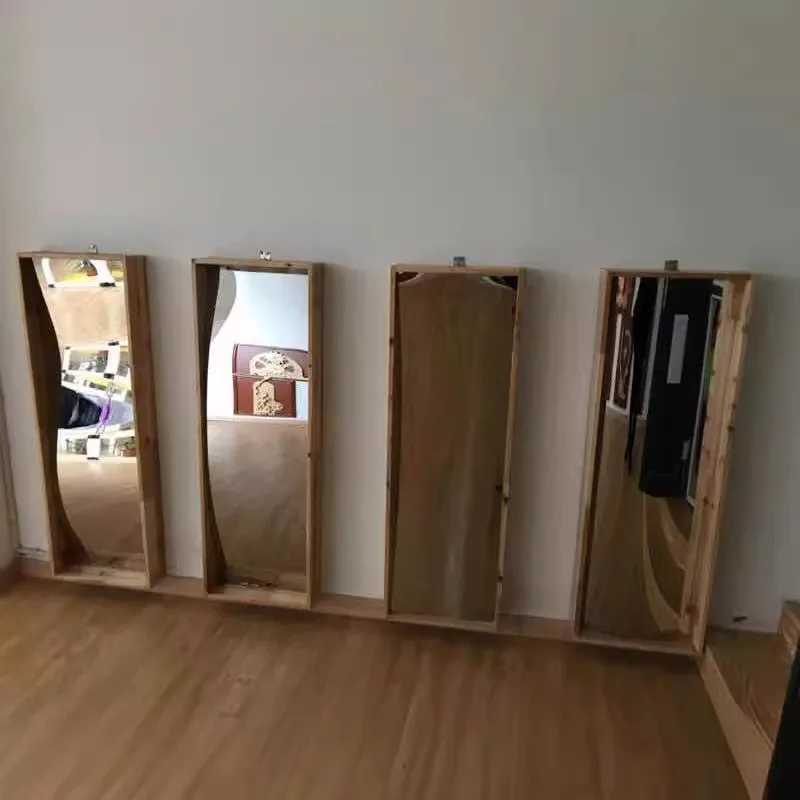 

Solid wood fun mirror, stainless steel lens, kindergarten magic