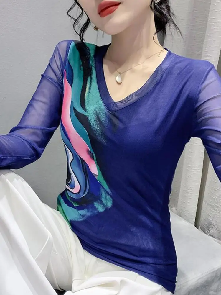 European goods 2022 new slim fit mesh positioning printing fashion V-neck long sleeved T-shirt women's trendy top