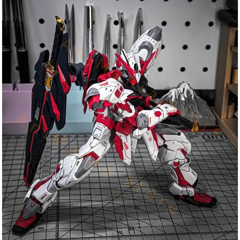 【EN STOCK】DABAN 8807 MG 1/100 Astray marco rojo chaqueta Mars reimpresión MBF-P02 modelo Kit montaje figura de acción Robot modelo de plástico