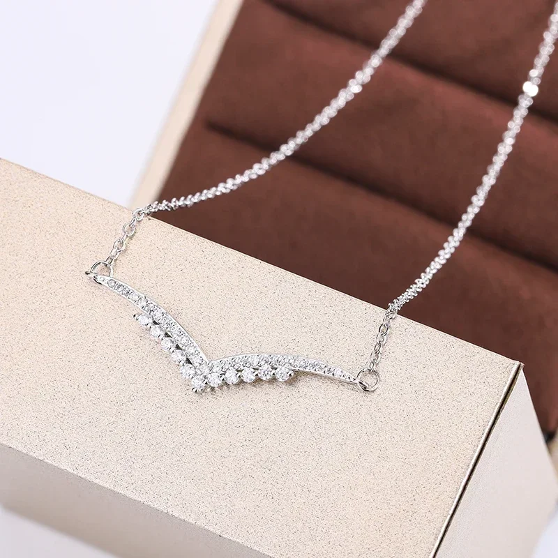 

Минималистское ожерелье с оленями и цирконием с зубцами, кулон из искусственного бриллианта с серебряным покрытием 925, изящные повседневные украшения