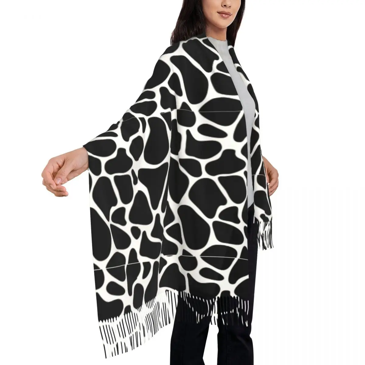 الفاخرة أبيض وأسود جلد البقر نمط شرابة وشاح المرأة شتاء دافئ شالات يلتف الأوشحة النسائية