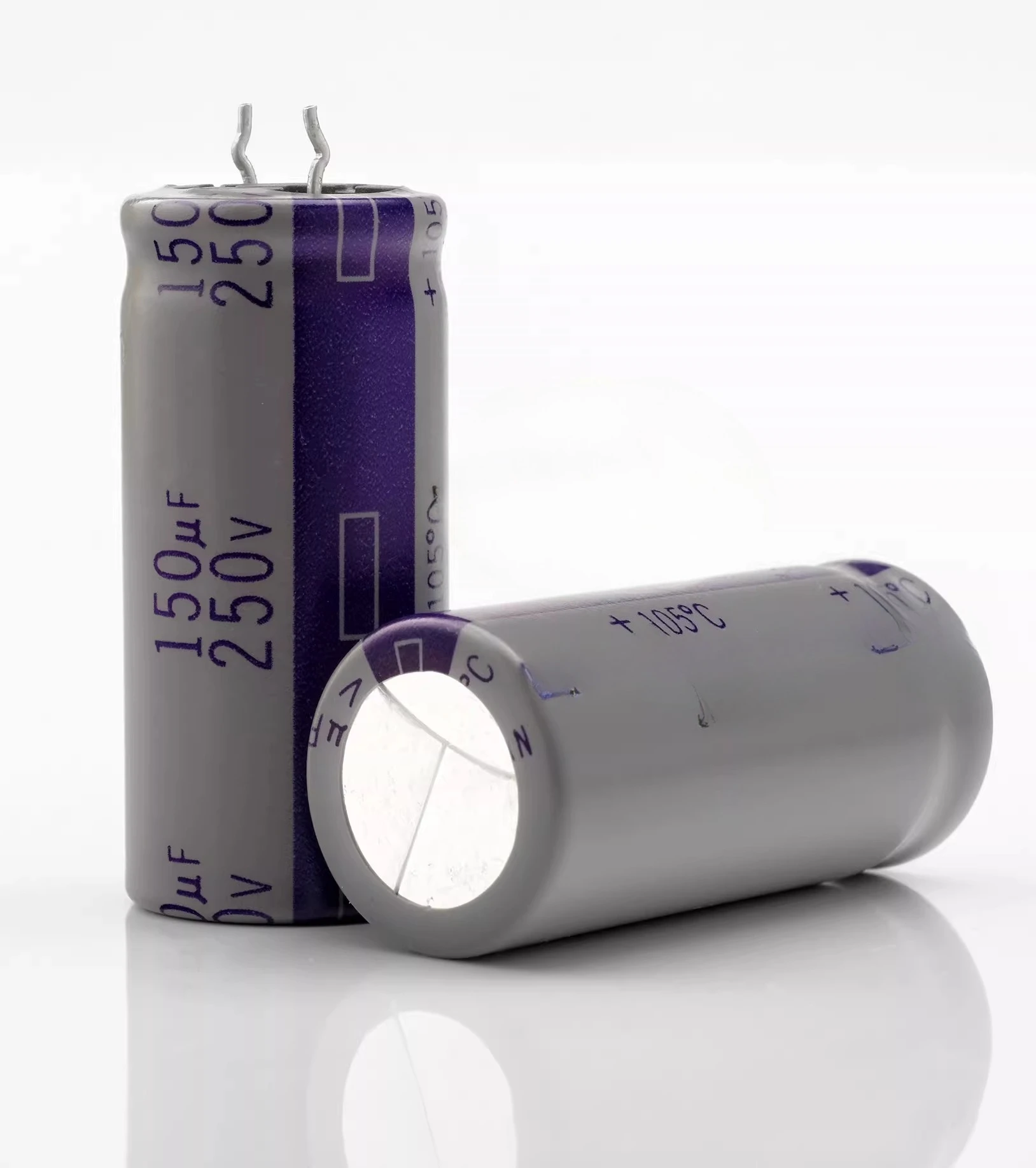 

Катодные аудиофильские конденсаторы для ламповых усилителей Panasonic LeSheng Old Model GU Vocal Reference Grade 300B2A3, 250В 150мкФ, 2 шт.