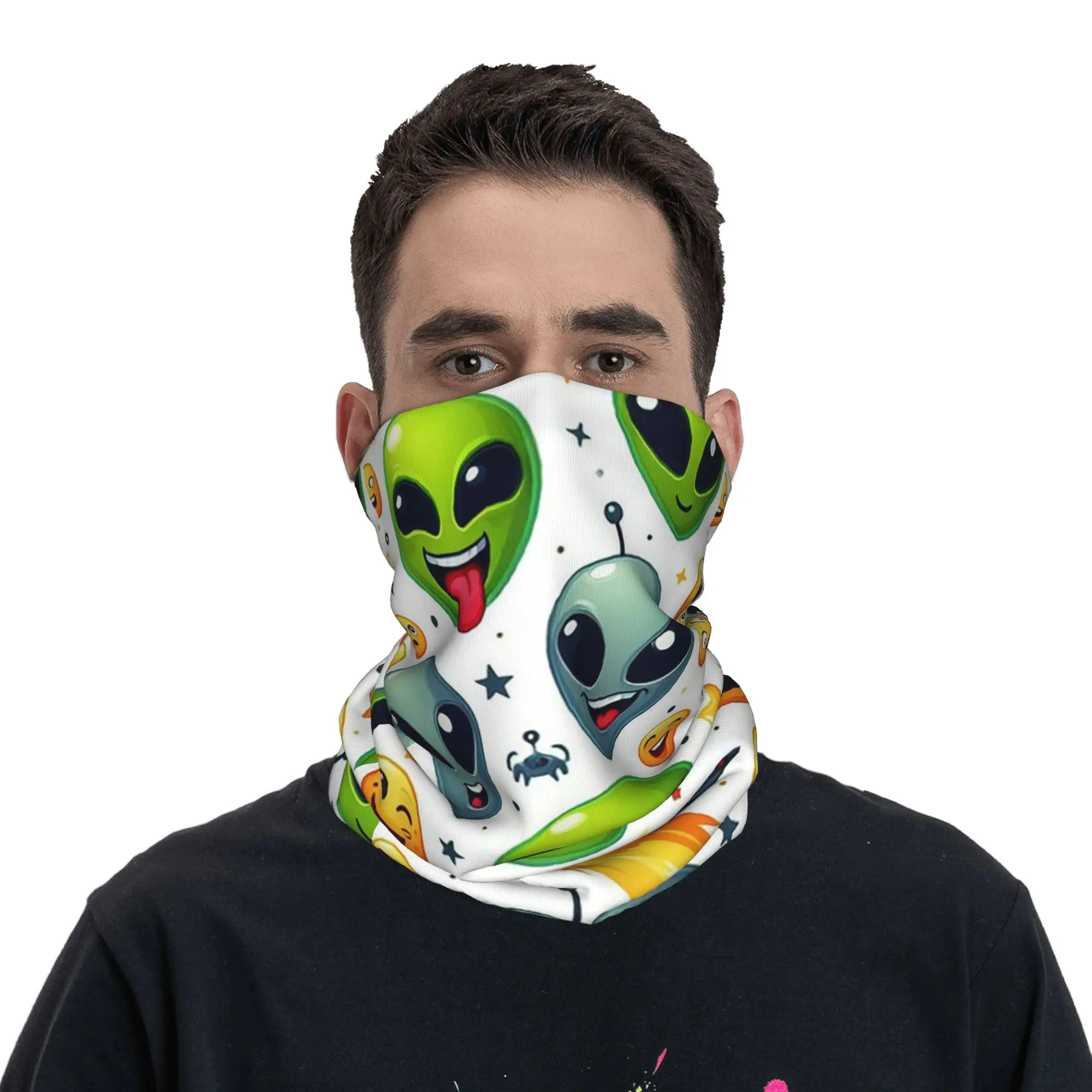 green alien and UFO pattern Bandana Neck Gaiter Printed Mask Scarf Warm Headwear Cycling For Men Women Adult Windproof