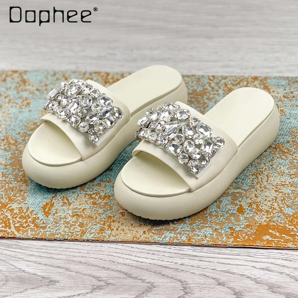 European Station Leather Thick Sole Slippers Rhinestone Women Outwear Peep Toe Sandals Platform Slippers Beach Casual